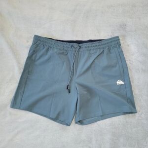 Quiksilver Mens XL Blue 4 Way Stretch Moisture Wicking Active Performance Shorts